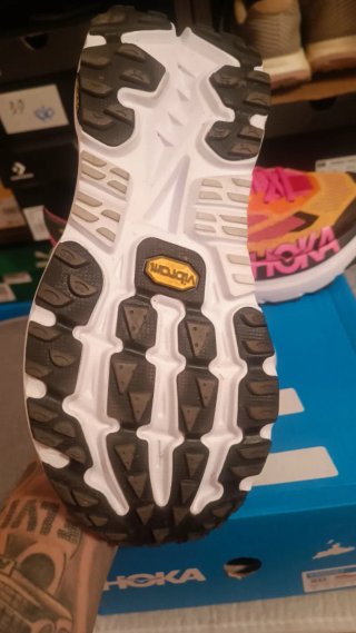 Hoka Mafate X Naranja/Rosa