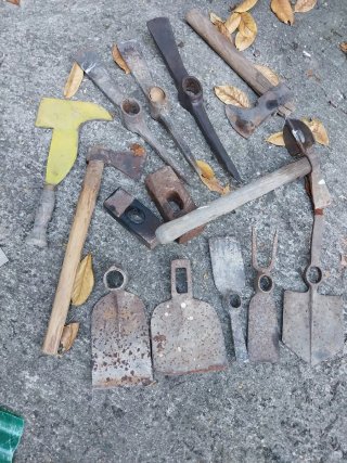 Attrezzi da giardinaggio vari