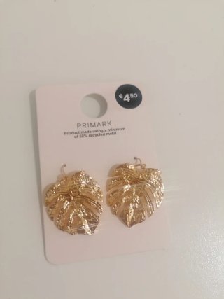 Pendientes hoja dorados Primark edición Paula E.