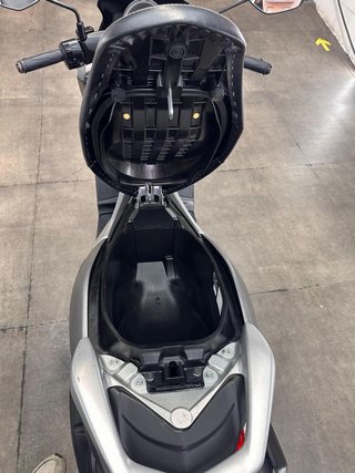 Yamaha NMAX 125 - 2017 Gris