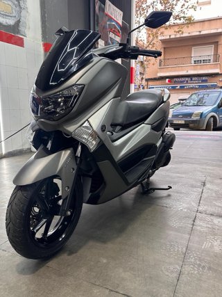 Yamaha NMAX 125 - 2017 Gris