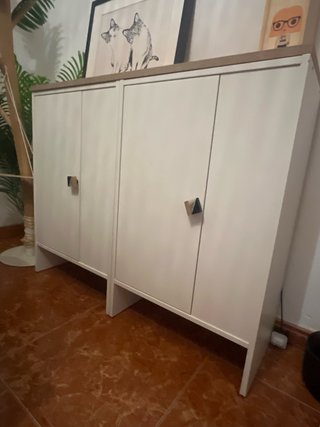 Mueble auxiliar blanco y madera