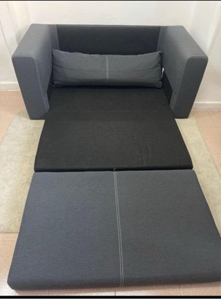Cómoda/Mesitas de noche Ikea madera y Sofá cama