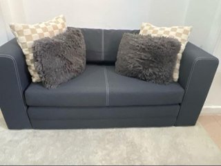 Cómoda/Mesitas de noche Ikea madera y Sofá cama