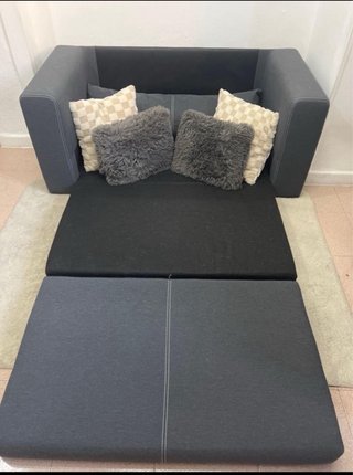 Cómoda/Mesitas de noche Ikea madera y Sofá cama