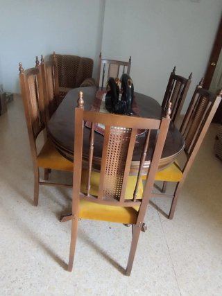 Mueble comedor, mesa y sillas