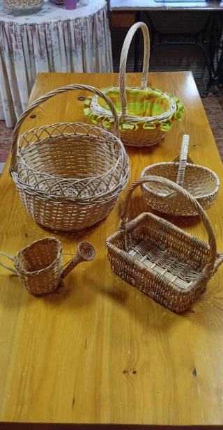 Lote 5 cestas mimbre