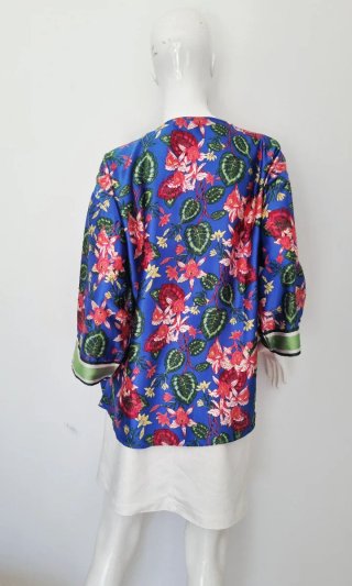 Kimono Sfera gasa floral talla única.