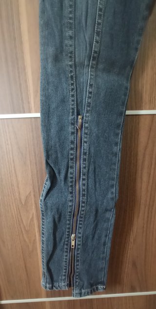 Pantalón vaquero negro