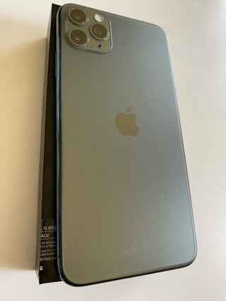 iPhone 11 Pro Max Verde (Batería 86%)