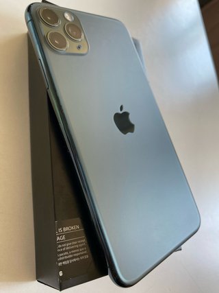 iPhone 11 Pro Max Verde (Batería 86%)