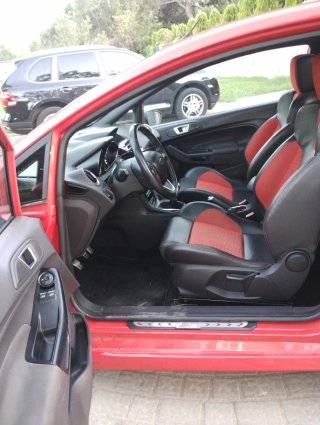 Ford Fiesta ST 182CV 2014