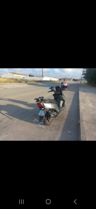 Kymco Agility 300i Maxi Scooter Gris