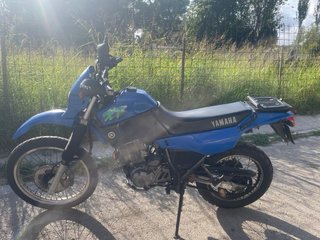 Moto Yamaha XT 600 Azul - Arranque Electrónico
