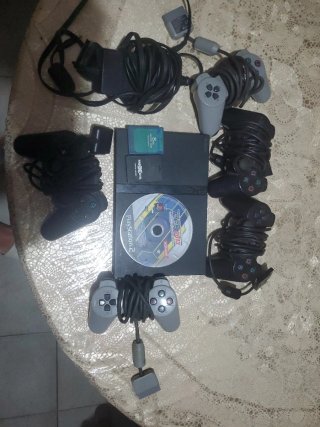 Consola Sony PS2 con 5 mandos