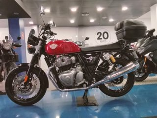 Royal Enfield 650 Interceptor Roja
