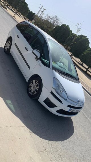 Citroen Grand C4 Picasso 2011