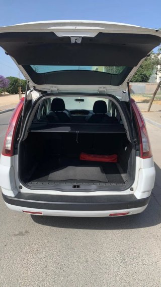 Citroen Grand C4 Picasso 2011