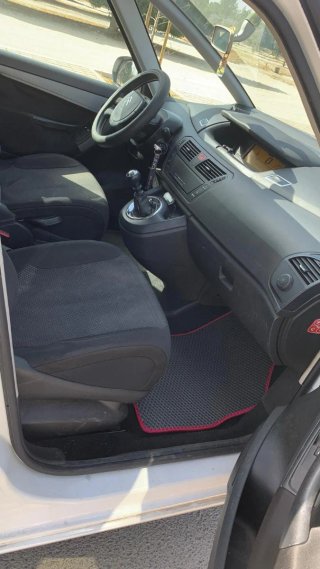 Citroen Grand C4 Picasso 2011