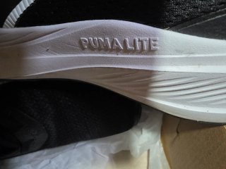 Zapatillas Puma Negras y Blancas