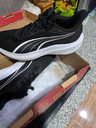 Zapatillas Puma Negras y Blancas