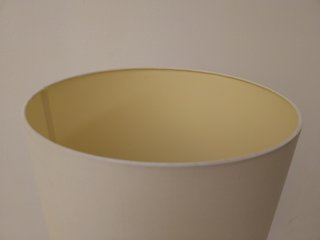 LAMPADA DA TERRA PER SOGGIORNO CON BASE E LUCE APPLICATA