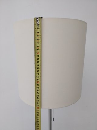 LAMPADA DA TERRA PER SOGGIORNO CON BASE E LUCE APPLICATA