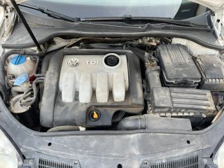 VOLKSWAGEN GOLF 5 1.9TDI 105CV 5 VELOCIDADES