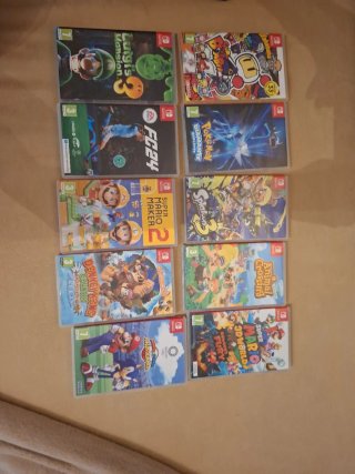 Lote 10 Giochi Nintendo Switch (380€ tutti).