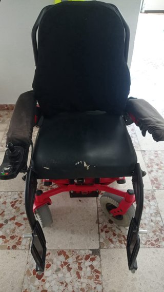 Silla de ruedas eléctrica motorizada