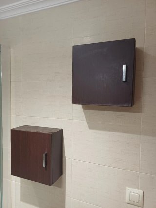 Mueble de baño y espejo madera con almacenaje