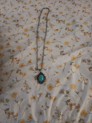 Collar con colgante turquesa y plata