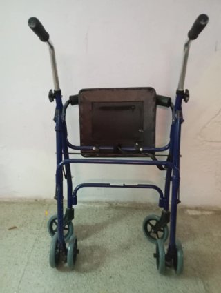 Andador apex con silla plegable