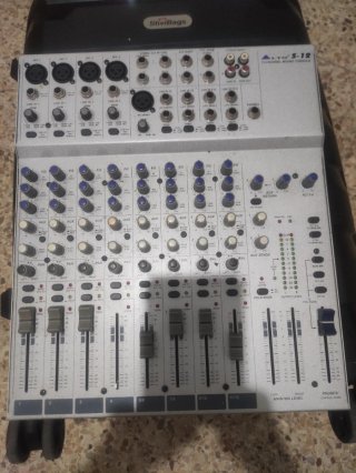 Mesa de Mezclas Alto Professional S12