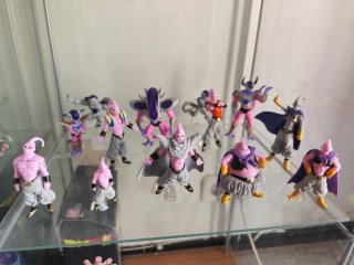 Vitrina con figuras Dragon Ball
