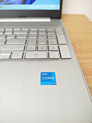 Portátil HP i5 8GB 250GB SSD