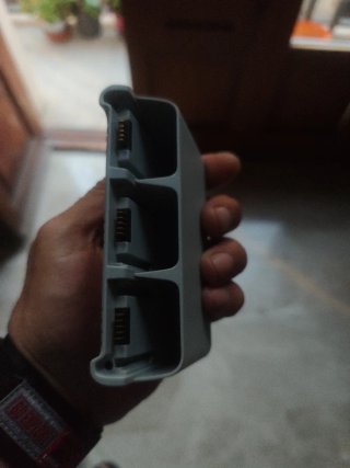 Cargador DJI Neo Gris