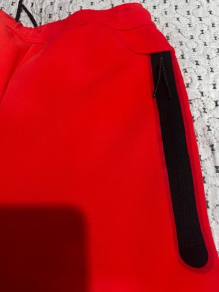 Pantalones Nike Rojos Tech Fleece