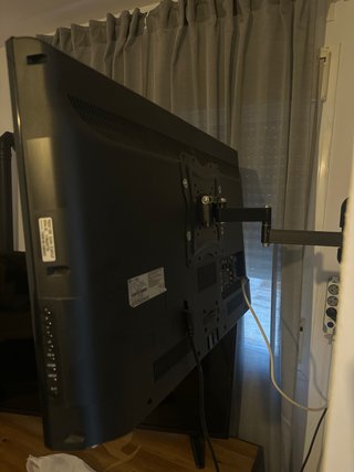 Televisor LG 32 pulgadas y soporte tele de pared
