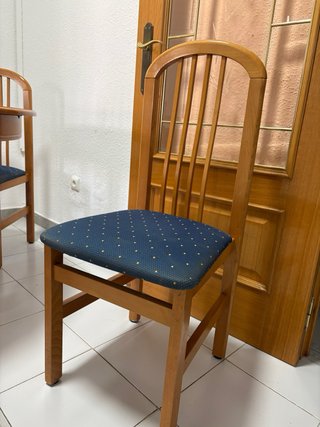 Mesa redonda madera con 4 sillas
