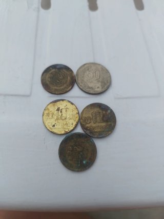 Lote de 50 y 10 Céntimos Peruanos Antiguos