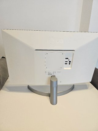 Monitor LG 27"