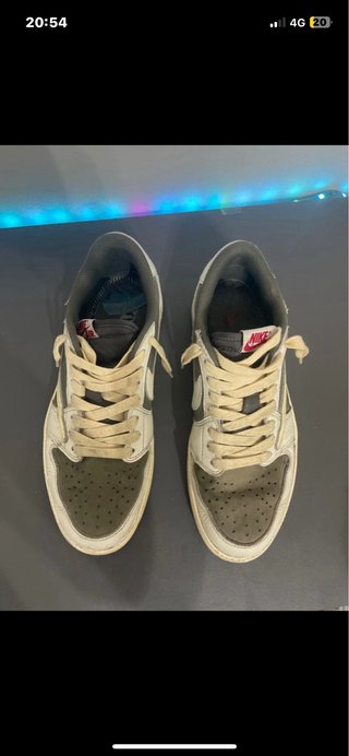 Jordan 1 Mid x Travis Scott
