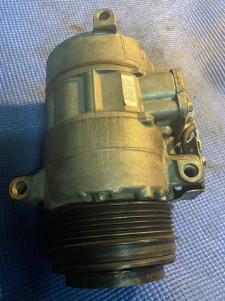 Compresor de aire acondicionado