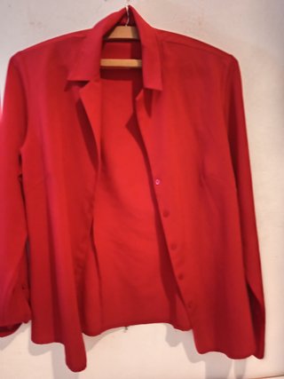 Blusa elegante roja para mujer