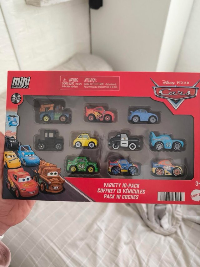 Expositor Mack para los coches de Rayo McQueen