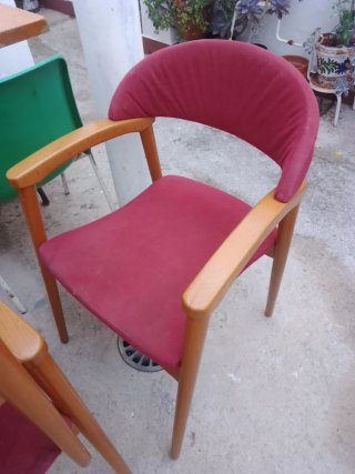 4 Sillas Comedor Madera y Tela Rojas