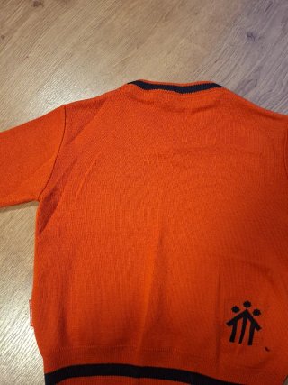 Jersey Salesianos Talla 6 rojo