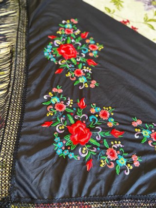 Mantoncillos Flamenca Negros Bordados