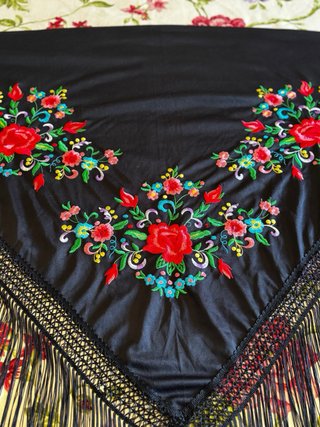 Mantoncillos Flamenca Negros Bordados